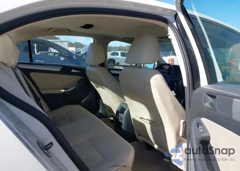 2013 Volkswagen Jetta 2.5L Se z USA, uszkodzony, nr VIN 3VWDP7AJXDM360924